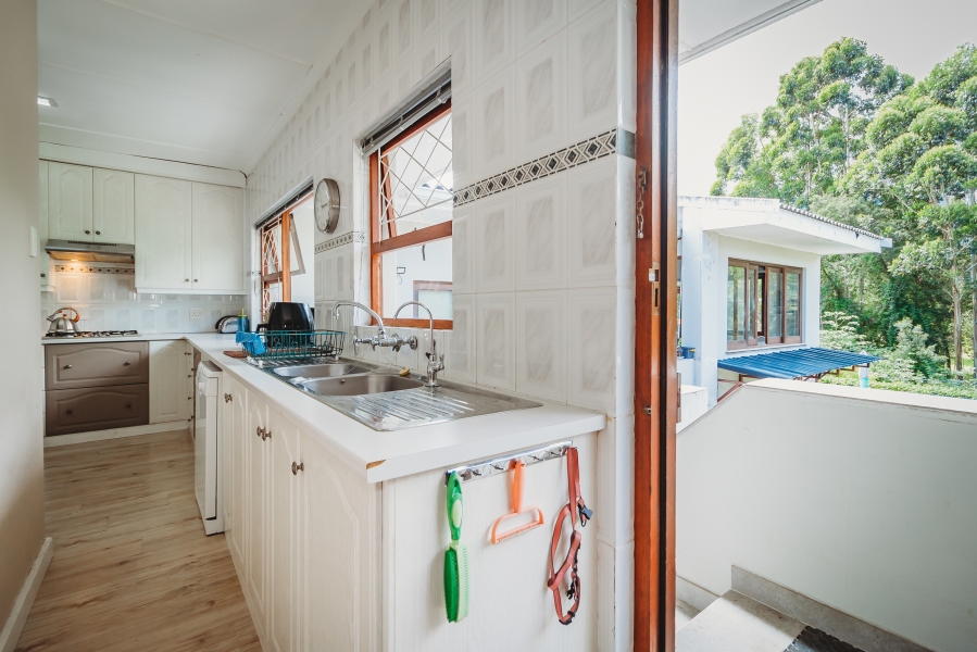 4 Bedroom Property for Sale in Twee Rivieren Western Cape